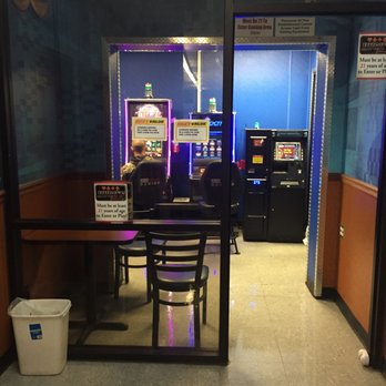 Hucks - the inside of a fast food restaurant - Convenience Stores Near Me - Christopher, Illinois