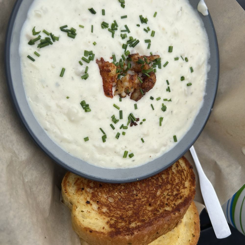 Morro Grill - Clam chowder bowl - American Near Me - Morro Bay, California Morro Grill - Clam chowder bowl - American Near Me - Morro Bay, California