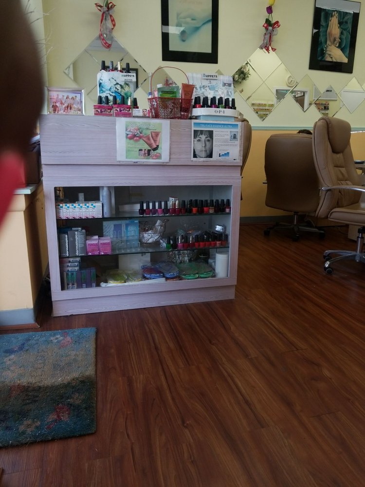 TULIP NAILS Updated October 2024 10 Reviews 13864 Old Columbia Pike, Silver Spring