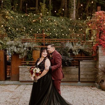 Stone House - Outside ceremony space - Venues & Event Spaces Near Me - Nevada City, California