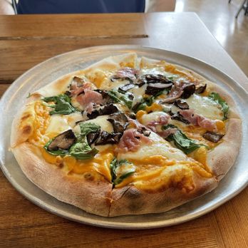 The Leaning Pear - Il Tartufo Pizza - Sandwiches Near Me - Wimberley, Texas The Leaning Pear - Il Tartufo Pizza - Sandwiches Near Me - Wimberley, Texas