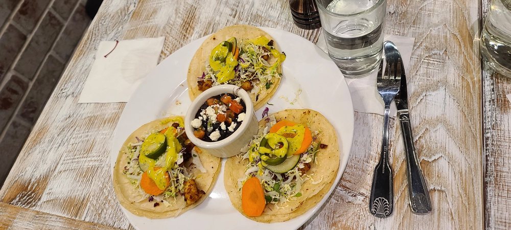 Local Table - Garden Oaks/Oak Forest