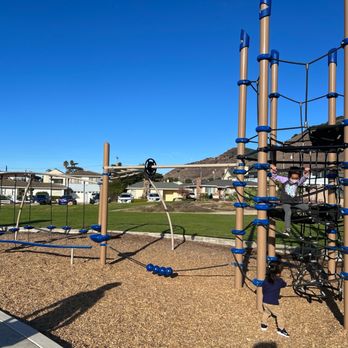 Dinosaur Caves Park - Parks Near Me - Pismo Beach, California