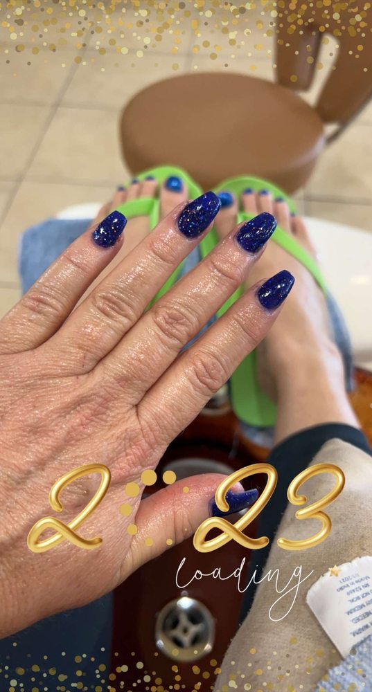 Venus Nails Logo