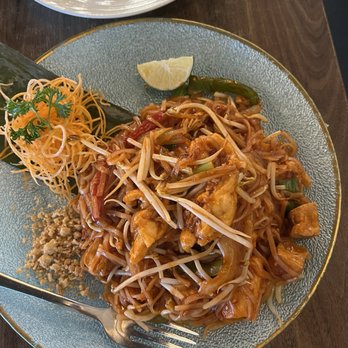 Canadian Thai - Thai Near Me - Toronto, Ontario