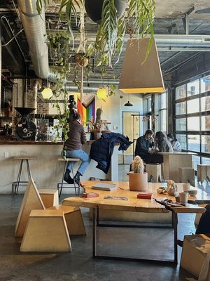 KLVN Coffee Lab by null