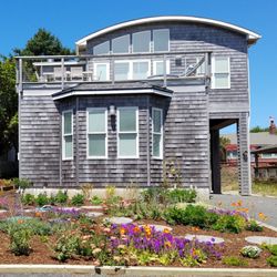Gardens NW - Freshly installed cottage garden at the beach