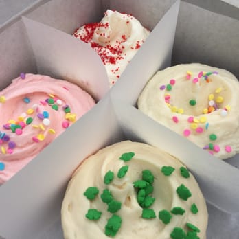 SusieCakes - Studio City - Bakeries Near Me - Studio City, California SusieCakes - Studio City - Bakeries Near Me - Studio City, California