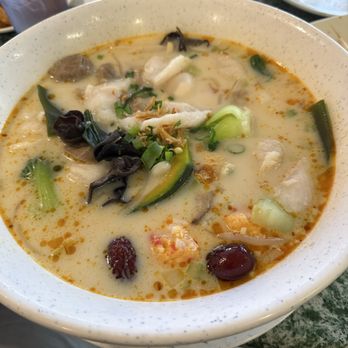 Build Your Own Ramen - Nice bowl of build it yourself Ramen - Ramen Near Me - Aiea, Hawaii