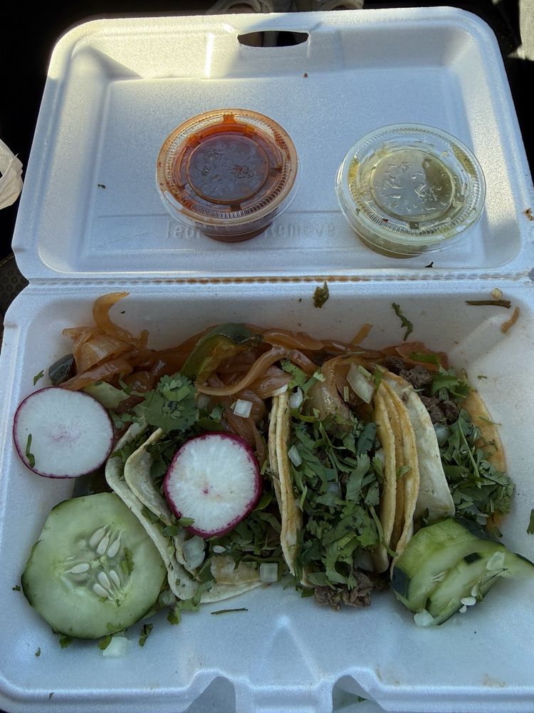 Mendoza’s Food Truck