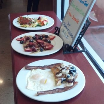 Brunch Cafe-McHenry - Breakfast & Brunch Near Me - McHenry, Illinois