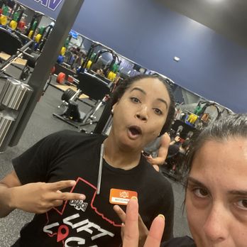 Crunch Fitness - Plano - Gyms Near Me - Plano, Texas