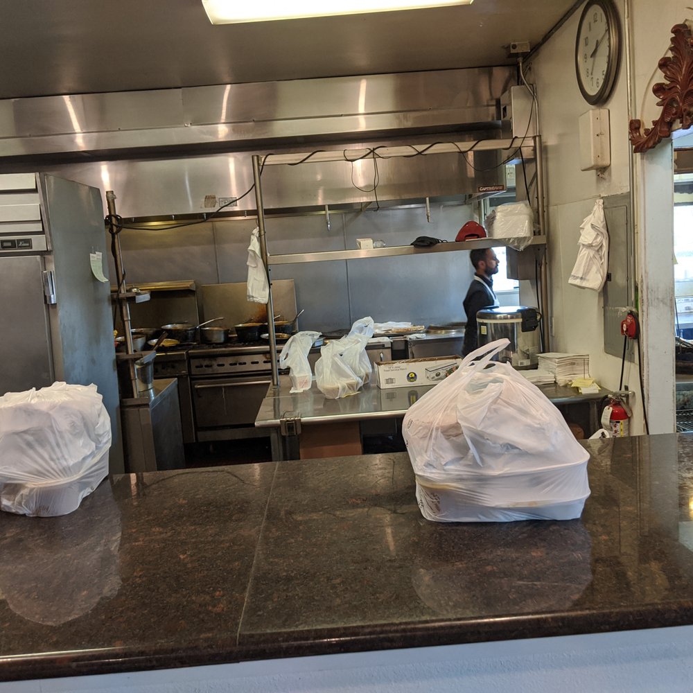 Shalimar - One of the cooks in the background, NO MASK! - Indian Near Me - Dublin, California Shalimar - One of the cooks in the background, NO MASK! - Indian Near Me - Dublin, California