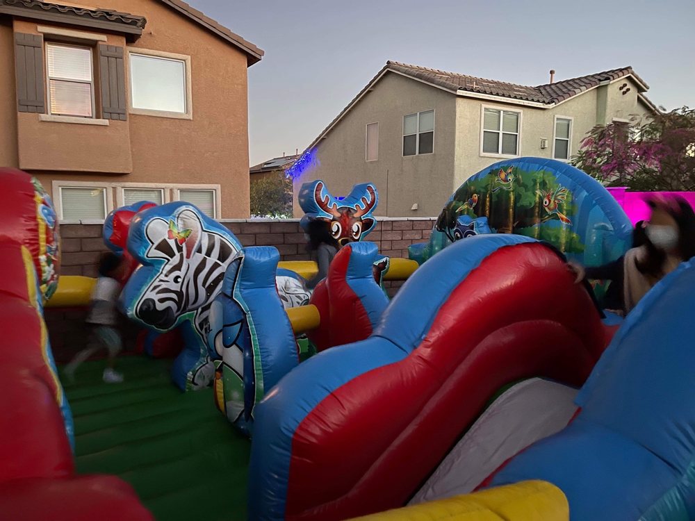SKY JUMPERS BOUNCE HOUSES 12 Photos & 46 Reviews Bounce House