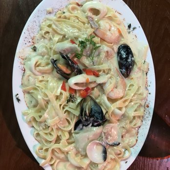 Disco Fish Restaurant & Grill - Seafood Near Me - West Miami, Florida