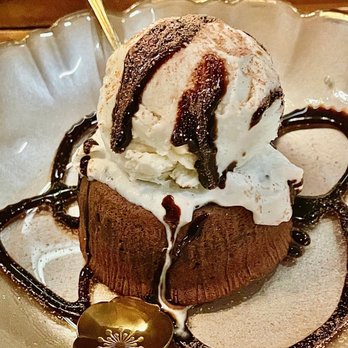 Verge - Lave cake with ice cream - Sushi Bars Near Me - Brooklyn, New York