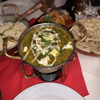 Ganesha - Main dish: garlic chicken tikka tandoori - Indian Near Me - Nuremberg, BY Ganesha - Main dish: garlic chicken tikka tandoori - Indian Near Me - Nuremberg, BY