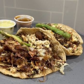 Uptown Taco and Grill - Breakfast Taco El-Milagrotortilla Carnita - Food Trucks Near Me - Nashville, Tennessee Uptown Taco and Grill - Breakfast Taco El-Milagrotortilla Carnita - Food Trucks Near Me - Nashville, Tennessee