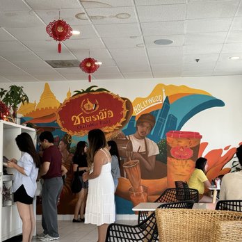 ChaTraMue Original Thai Tea - Inside decor - Bubble Tea Near Me - Los Angeles, California