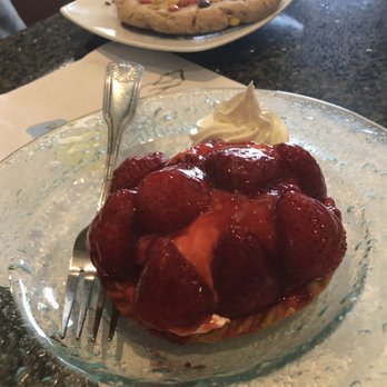 Randolph Diner Bar & Grill - Cookie (top, came with kid's menu order) and strawberry tart - Diners Near Me - Randolph, New Jersey