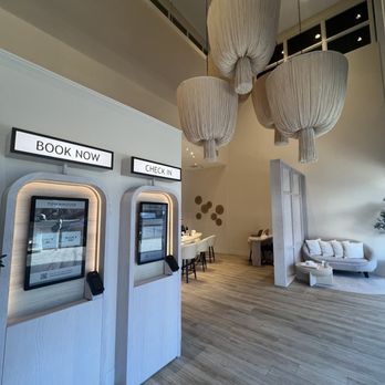 Townhouse - Beverly Hills - Easy check-in - Nail Salons Near Me - Beverly Hills, California Townhouse - Beverly Hills - Easy check-in - Nail Salons Near Me - Beverly Hills, California