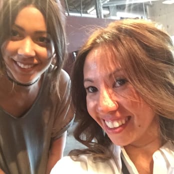Platinum Entourage - With Brittany. I didn't have make up on! But loving my hair :) - Hair Stylists Near Me - Las Vegas, Nevada