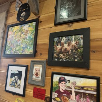 Bigun's Barbecue - Wall decor - Barbeque Near Me - Talking Rock, Georgia