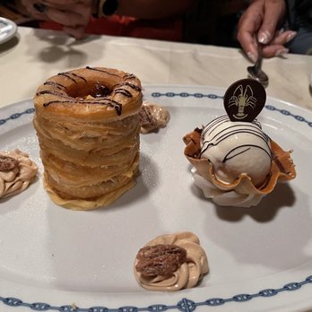 Lorenzillo's - Cronin with Milked Caramel - Seafood Near Me - Cancún, ROO Lorenzillo's - Cronin with Milked Caramel - Seafood Near Me - Cancún, ROO