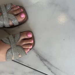Gel pedicure