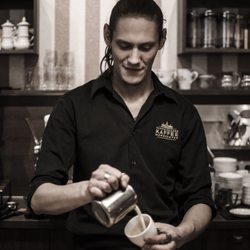 Hannoversche Kaffeemanufaktur - Unsere Baristi sind immer für Sie da.
