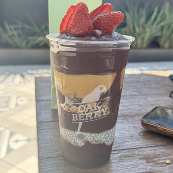 Oakberry Acai - Acai Bowls Near Me - Los Angeles, California Oakberry Acai - Acai Bowls Near Me - Los Angeles, California