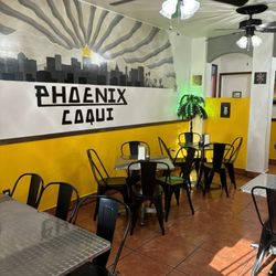 Phoenix Coqui - Restaurant interior