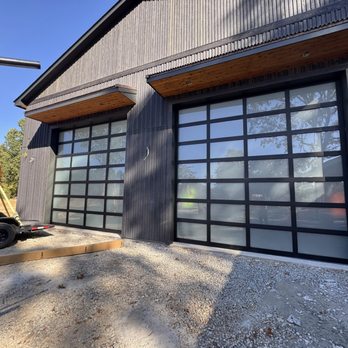 Marvin's Garage Doors - Avante Collection - Garage Door Services Near Me - Winston Salem, North Carolina Marvin's Garage Doors - Avante Collection - Garage Door Services Near Me - Winston Salem, North Carolina