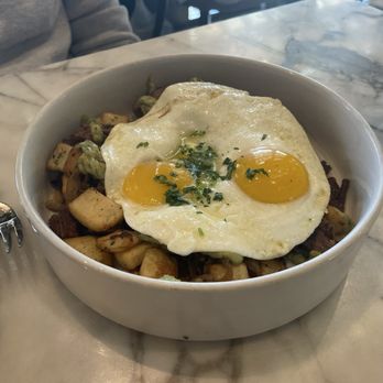 Tillie's - Brisket Hash - New American Near Me - Dripping Springs, Texas Tillie's - Brisket Hash - New American Near Me - Dripping Springs, Texas