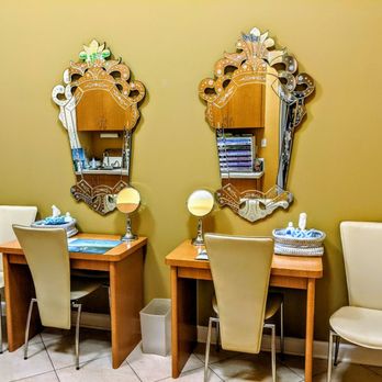 Halsted Eye Boutique - Contact lens room - Eyewear & Opticians Near Me - Chicago, Illinois Halsted Eye Boutique - Contact lens room - Eyewear & Opticians Near Me - Chicago, Illinois
