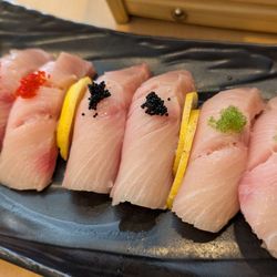 Joy Sushi - Hamachi nigiri