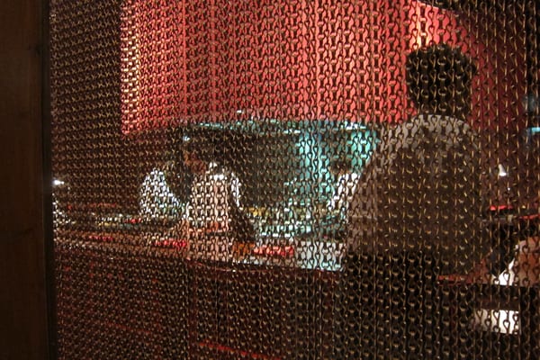 Dos Palillos by null