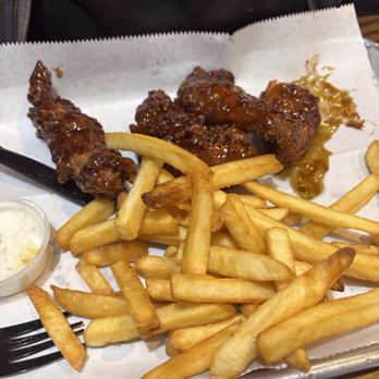 Shane's Rib Shack - TENDERS BASKET - Barbeque Near Me - Charlotte, North Carolina