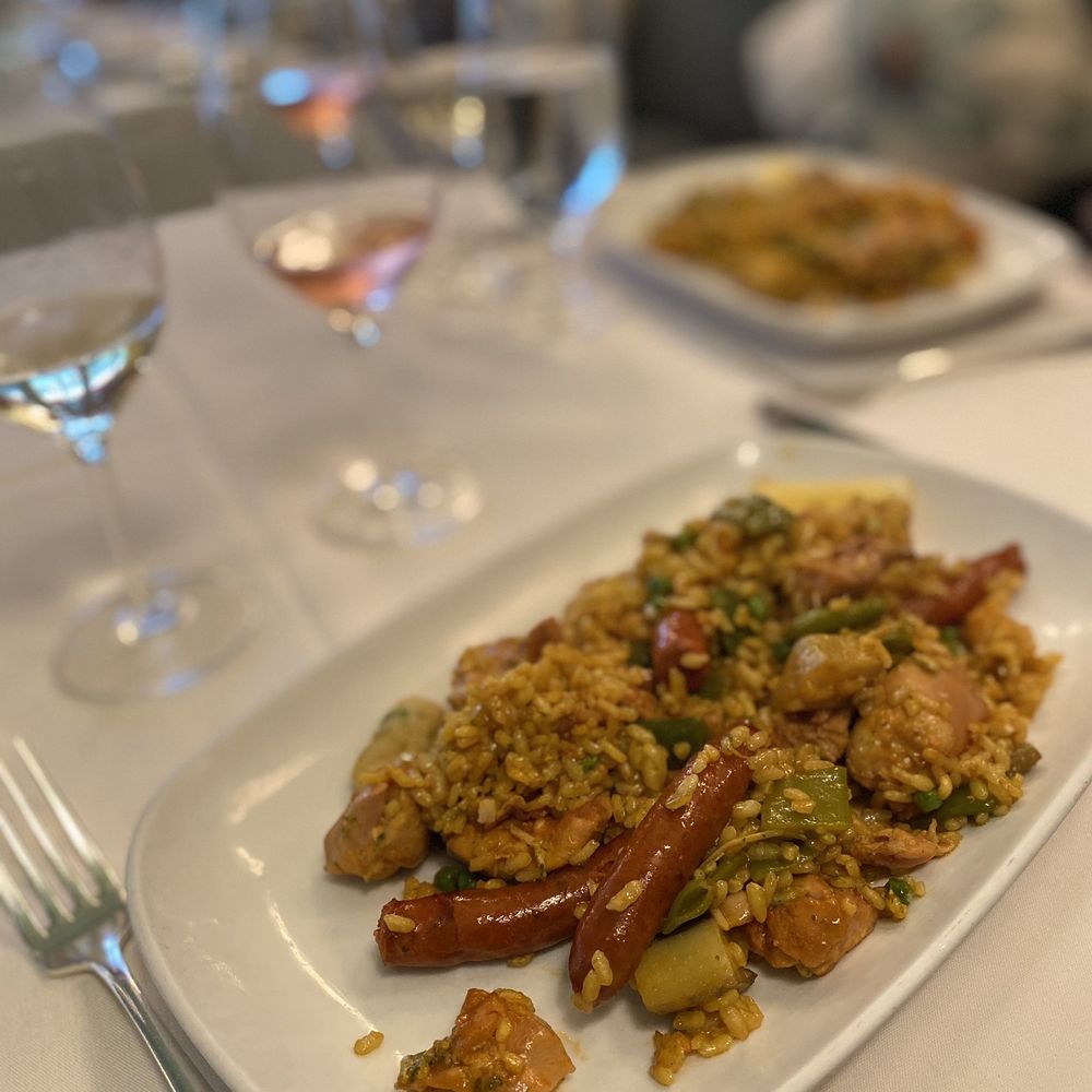 Taberna del Alabardero - Paella de pollo y txistorra - Spanish Near Me - Washington, DC, District of Columbia Taberna del Alabardero - Paella de pollo y txistorra - Spanish Near Me - Washington, DC, District of Columbia