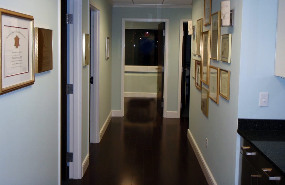 LAURENCE KIRWAN MD, FRCS, FACS Updated August 2024 10 Mott Ave