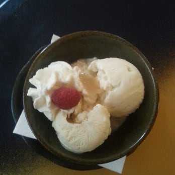 Hidori - Vanilla ice-cream with ginger-honey sauce - Japanese Near Me - Vienna, 9
