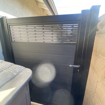 LA Fence Craft - South side gate painted aluminum with composite insert and custom top transparency. - Fences & Gates Near Me
