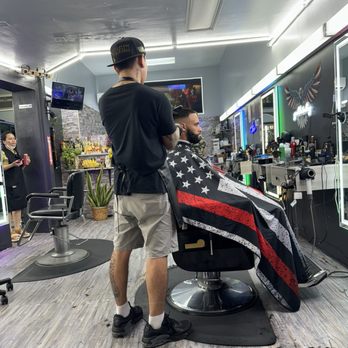 MiO’s Designs Barbershop - Barbers Near Me - Honolulu, Hawaii