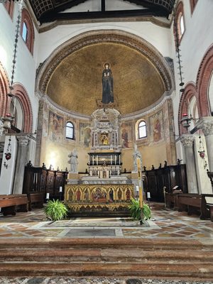 Basilica dei Santi Maria e Donato by null