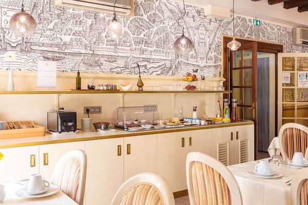 Hotel Le Maxime, BW Signature Collection, Auxerre by null