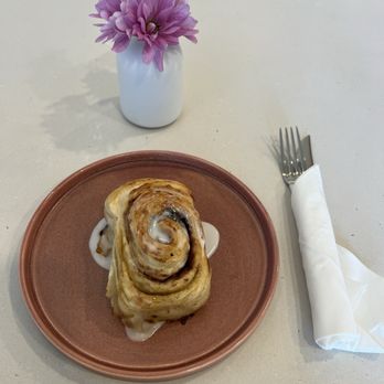 Flora Cafe - Cinnamon roll - Cafes Near Me - Bonita, California Flora Cafe - Cinnamon roll - Cafes Near Me - Bonita, California