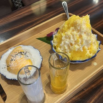 LaoTable - Mango sticky rice - Laotian Near Me - San Francisco, California LaoTable - Mango sticky rice - Laotian Near Me - San Francisco, California