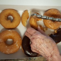 Dunkin' - Old donuts served.  :(