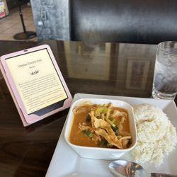 9 Thai Sushi - Red curry
