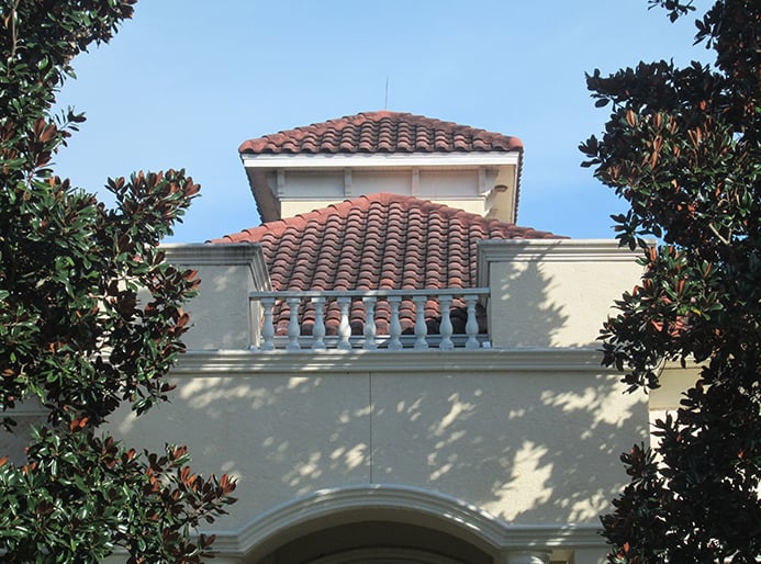 Slide of Hammerhead Roof and Structure Softwash